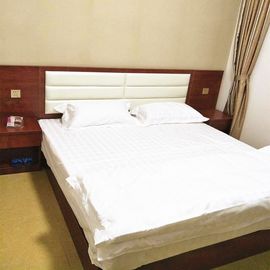 シンプルな設計の現代寝室の家具は中級のホテル/アパートのために置きます